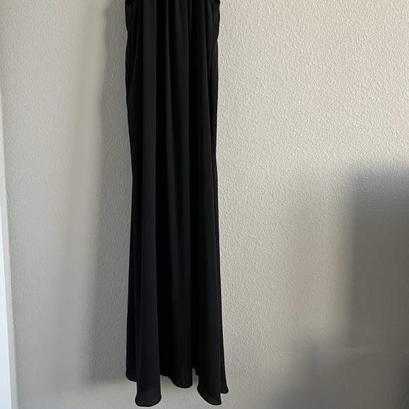 BCBGMaxAzria Black Angelinah Contrast Cutout Gown - Size 2 - Picture 4 of 13